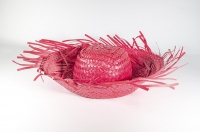 chapeau de paille rouge