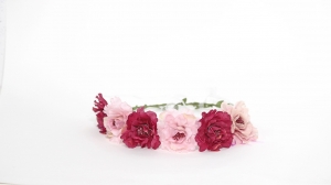 Couronne de fleurs (grenat et rose)